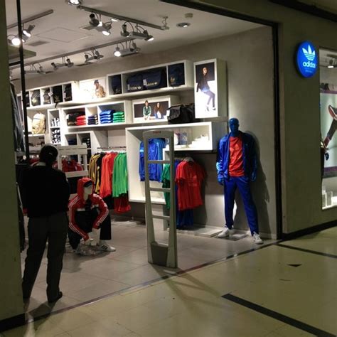 adidas alto avellaneda teléfono